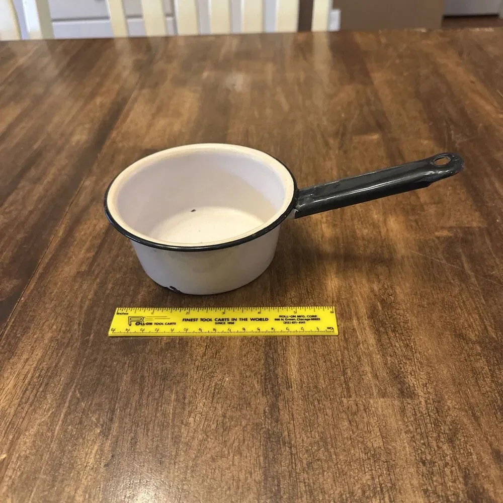 Vintage Farmhouse  Enamelware Saucepan Round 6